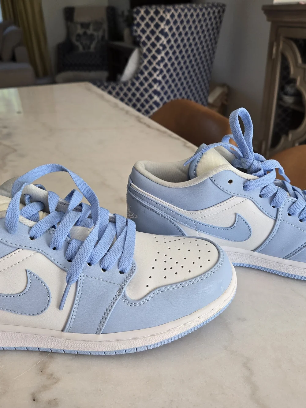 Air Jordan 1 Low Aluminum